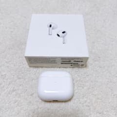AirPods 第3世代　充電ケース付きのサムネイル