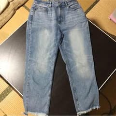 【sym★様専用】★GU カットオフストレートジーンズ Lサイズのサムネイル