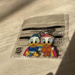 ドナルドダックとデイジーダック キーホルダーのサムネイル