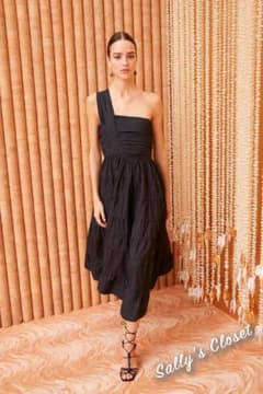 ⭐️25新作 新品♡ UllaJohnson 黒ロングワンピース♡ 072 - メルカリ