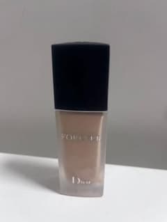 Dior ディオールスキン フォーエヴァー フルイド マット 00