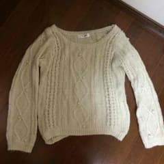 アイボリー ニットのサムネイル