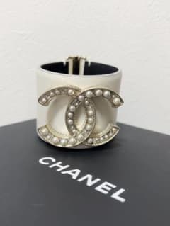 CHANEL パール装飾 ダブルCロゴ ブレスレット - メルカリ