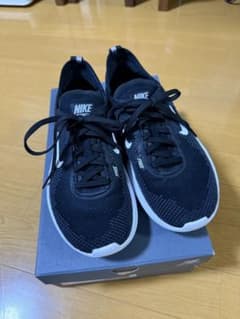 NIKE FREE ランニングシューズ ブラック 24cmのサムネイル