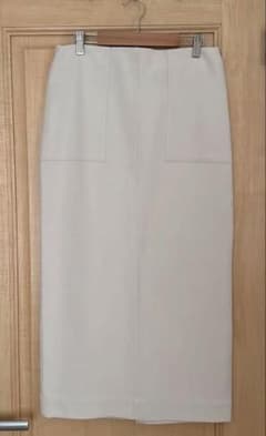 [新品:未使用]Spick & Span タイトスカート アイボリー 38のサムネイル