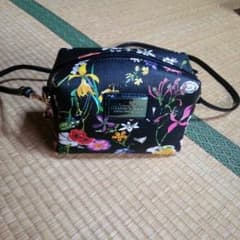 花柄ポーチのサムネイル