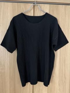 オムプリッセ イッセイミヤケ BASICS 半袖プリーツTシャツ 黒 サイズ3 オムプリッセ イッセイミヤケ BASICS 半袖プリーツTシャツ 黒 サイズ3