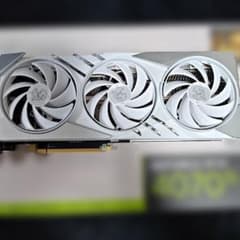 MSI GeForce RTX 4070Ti gaming slim whiteのサムネイル