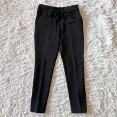 美品✨ ヨーコチャン テーパードパンツ 近年モデル ブラック 36 ストレッチ 美品✨ ヨーコチャン テーパードパンツ 近年モデル ブラック 36