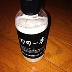 シェイビングクリーム LUSH 刀刃一本のサムネイル