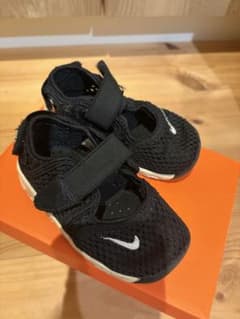 NIKE ベビーサンダル　エアリフト　12㎝のサムネイル