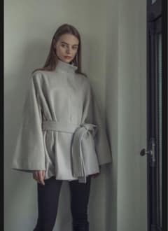 ELENORE  Poncho like short coatのサムネイル
