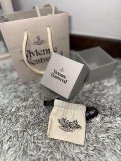 y*i様 Vivienne Westwoodピアスのサムネイル
