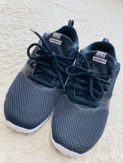 【未使用に近い！】NIKE ナイキ スニーカー　24.5cmのサムネイル