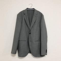 1回のみ着用  UNIQLO テーラードジャケットのサムネイル