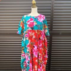 大きいサイズ☆花柄ワンピースのサムネイル
