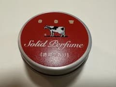 牛乳石鹸 練り香水 カウブランドのサムネイル