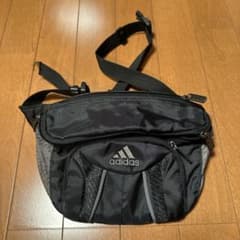 adidas ボディバッグ ウエストポーチ ブラックのサムネイル