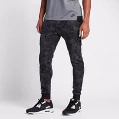 【ラスト1点】新品 NIKE テックフリース 黒 迷彩 カモフラ セットアップのサムネイル