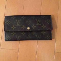 たいち様専用☆値下げ☆ヴィトン財布のサムネイル