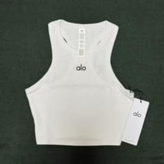 新品✨ALO Yoga Aspire Tank白 Sサイズ タンクトップ - メルカリ