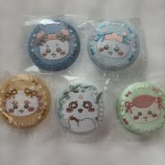 ちいかわ 刺繍缶バッジ 5個セットのサムネイル