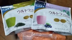 cocconco様専用 カーブスウルトラプロテイン 緑茶味 ブルーベリー味 2袋のサムネイル
