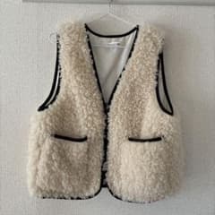 【美品】CIAOPANIC TYPY ファーベスト サイズONEのサムネイル