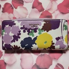 たつるん様専用です　kate spade　長財布のサムネイル