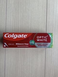 Colgate Optic White Mint Plus Mineralのサムネイル