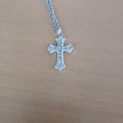 크로스 모티브 라인 스톤 목걸이
