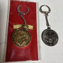 EXPO 70 大阪万博 記念キーホルダー 2種セット - メルカリ