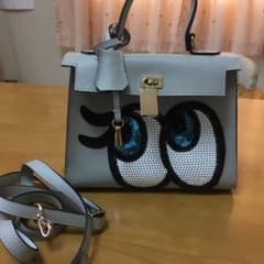 ハンドバッグです！のサムネイル