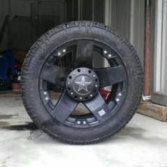 KMC XDrockster DodgeRam&TUNDRA 用四本セットのサムネイル