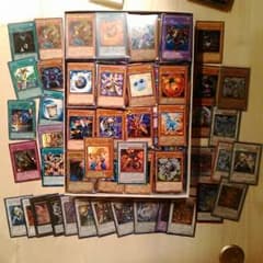遊戯王　2000枚！　引退　まとめ売り　大量出品のサムネイル