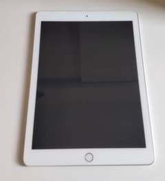 iPad 第6世代 シルバーのサムネイル