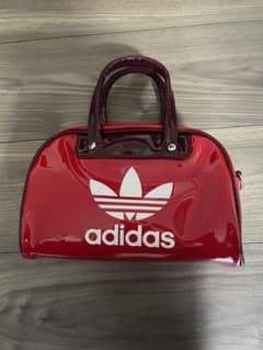 adidas エナメルショルダーつきハンドバッグ　 ミニボストン レッドのサムネイル