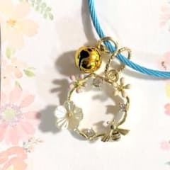 チャーム　バックチャーム　鈴付き　金色　みずいろ　ハンドメイド　人気　かわいいのサムネイル