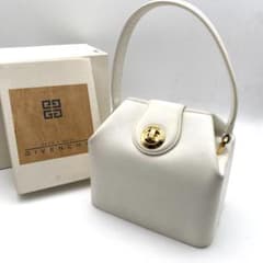 【希少】GIVENCHY ハンドバッグ ターンロック 4G ジバンシィ 極美品/希少】GIVENCHY ハンドバッグ ターンロック 4Gロゴ ホワイト