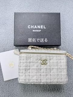 限定色❤CHANEL❤VIP限定 コスメポーチ チェーン付 ラメ入り ホワイト 限定色❤CHANEL❤VIP限定 コスメポーチ チェーン付 ラメ入り ホワイト