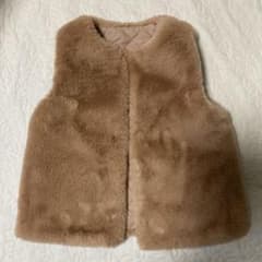 ZARA ピンクベージュ キルティングベスト 120のサムネイル