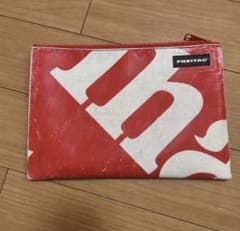 FREITAG クラッチバッグ 赤×白 ジップポーチF08 CHUCKのサムネイル