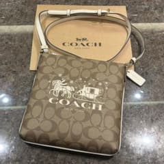 COACH コーチ シグネチャー ショルダーバッグ ホリデー限定デザイン柄 