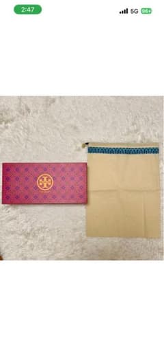 TORY BURCH トリーバーチ 箱 巾着 セット ※箱と巾着のみの販売です※のサムネイル