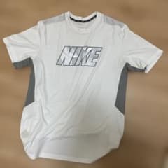Nike スポーツウェア　ホワイトのサムネイル