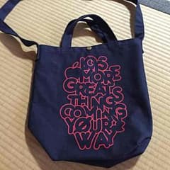 UVERworldØクワイヤツアーのバックのサムネイル
