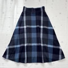ブルーレーベルクレストブリッジ ウール ロングフレアスカート