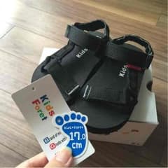 teva風 サンダルのサムネイル