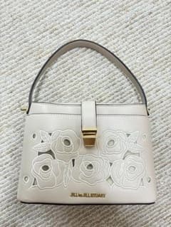 ジルバイジルスチュアート　ハンドバッグのサムネイル