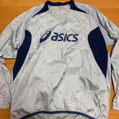 アシックス のスポーツウェアですのサムネイル